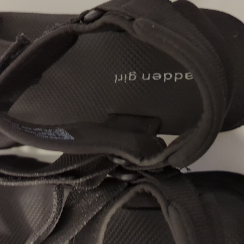 Platform Sandals - Picture 6 of 12